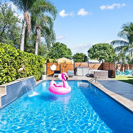 Palms Retreat! Giant Heated Pool-Hottub-Firepit-5Min2Beach-Pets-Ev Chgr Fort Lauderdale Luaran gambar